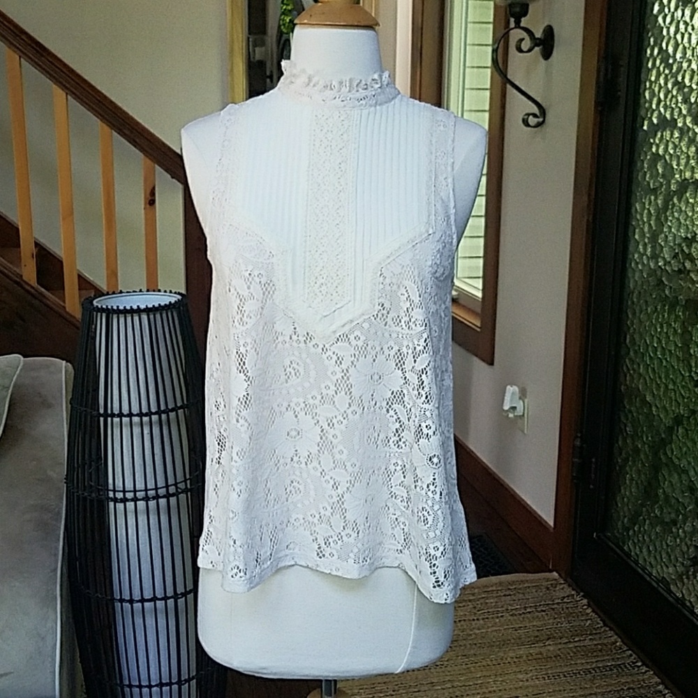 Lace kimchi blue romantic top S